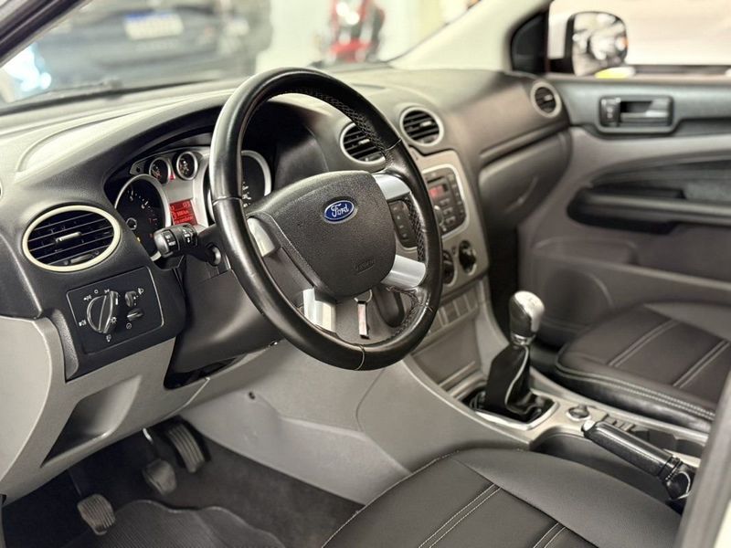 Ford FOCUS HATCH SE 1.6 (VENDIDO) 2013 SÓ MOTOS E AUTOMÓVEIS SANTA CRUZ DO SUL / Carros no Vale Ford FOCUS HATCH SE 1.6 (VENDIDO) 2013 SÓ MOTOS E AUTOMÓVEIS SANTA CRUZ DO SUL / Carros no Vale