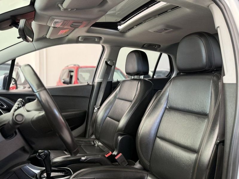 CHEVROLET TRACKER LTZ 1.4 TURBO AT6 2017 SÓ MOTOS E AUTOMÓVEIS SANTA CRUZ DO SUL / Carros no Vale