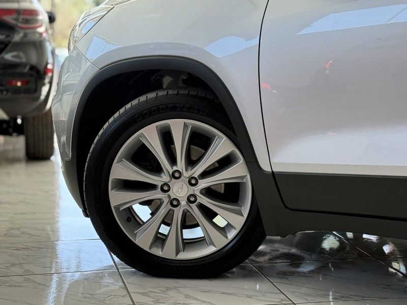 CHEVROLET TRACKER LTZ 1.4 TURBO AT6 2017 SÓ MOTOS E AUTOMÓVEIS SANTA CRUZ DO SUL / Carros no Vale
