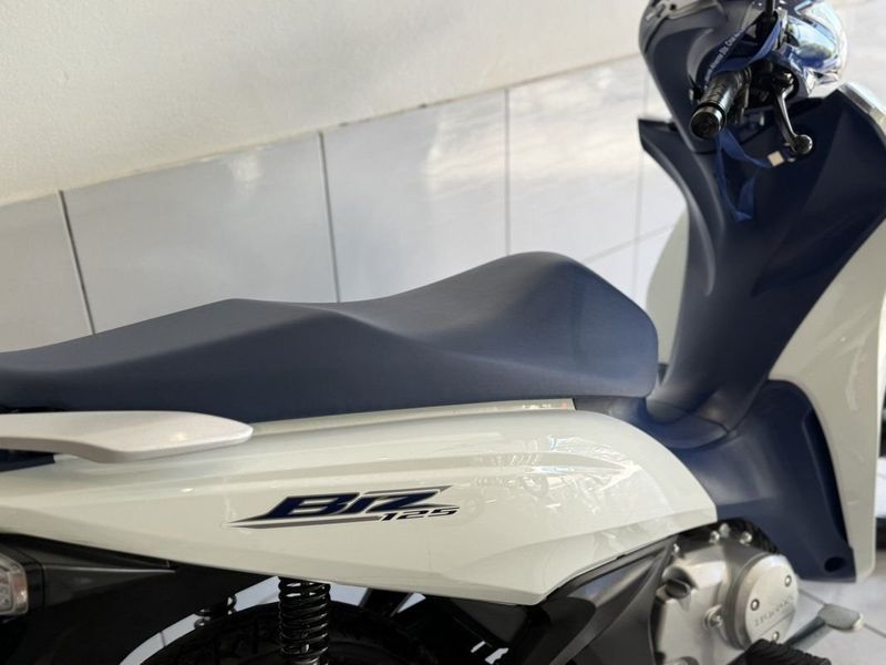 Honda Motos BIZ 125 2023 SÓ MOTOS E AUTOMÓVEIS SANTA CRUZ DO SUL / Carros no Vale