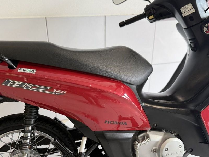 Honda Motos BIZ 125 ES 2013 SÓ MOTOS E AUTOMÓVEIS SANTA CRUZ DO SUL / Carros no Vale Honda Motos BIZ 125 ES 2013 SÓ MOTOS E AUTOMÓVEIS SANTA CRUZ DO SUL / Carros no Vale