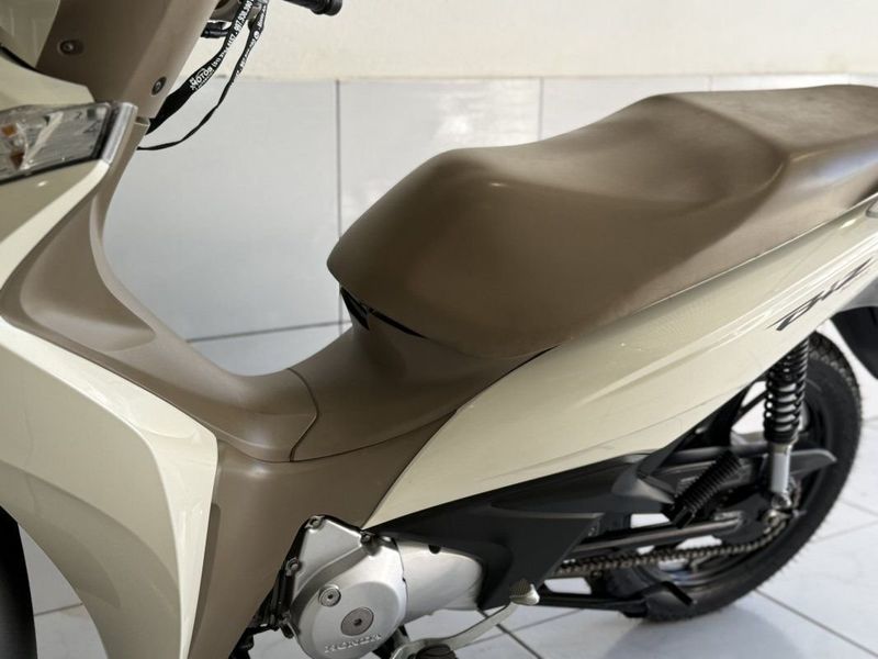 Honda Motos BIZ 125 (VENDIDO) 2021 SÓ MOTOS E AUTOMÓVEIS SANTA CRUZ DO SUL / Carros no Vale
