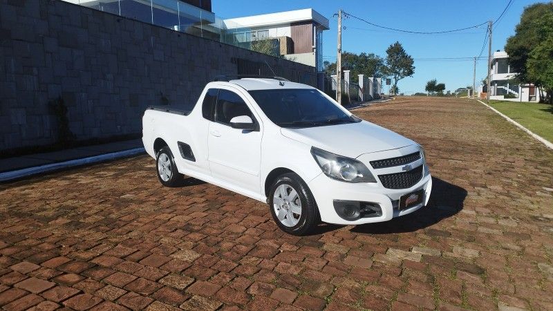 Chevrolet MONTANA SPORT 1.4 2013 GRASSI VEÍCULOS LAJEADO / Carros no Vale