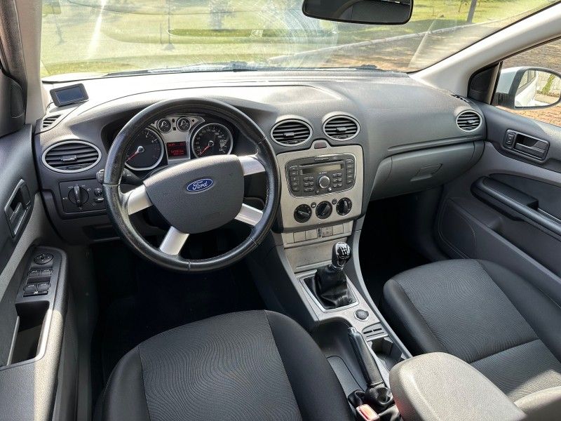 Ford FOCUS 1.6 2013 GRASSI VEÍCULOS LAJEADO / Carros no Vale