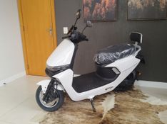 Outros A4 1000W AUTOPROPELIDO 2026 GRASSI VEÍCULOS LAJEADO / Carros no Vale