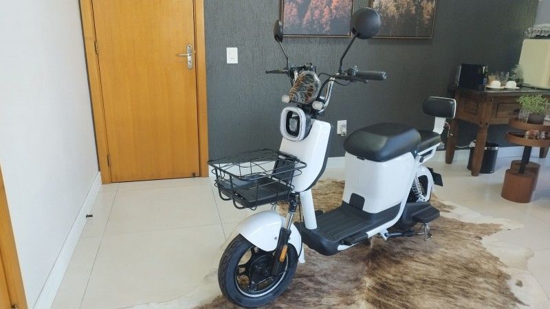 Outros Z1 800W AUTOPROPELIDO 2026 GRASSI VEÍCULOS LAJEADO / Carros no Vale