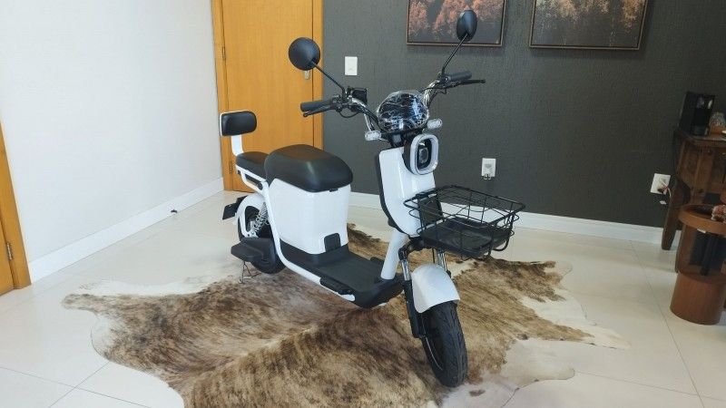 Outros Z1 800W AUTOPROPELIDO 2026 GRASSI VEÍCULOS LAJEADO / Carros no Vale