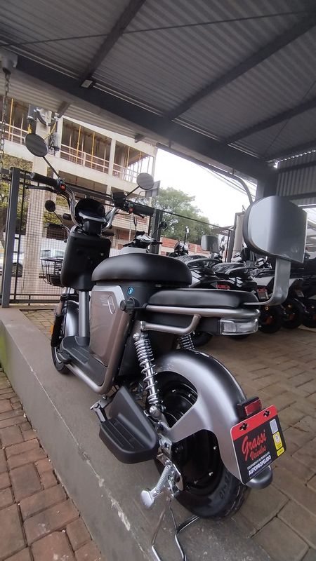 Outros Z1 800W AUTOPROPELIDO 2026 GRASSI VEÍCULOS LAJEADO / Carros no Vale Outros Z1 800W AUTOPROPELIDO 2026 GRASSI VEÍCULOS LAJEADO / Carros no Vale