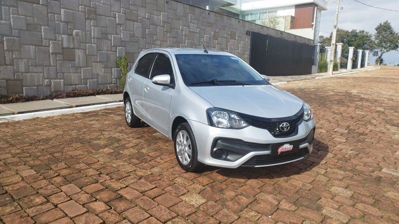 Toyota ETIOS X PLUS 1.5 2019 GRASSI VEÍCULOS LAJEADO / Carros no Vale