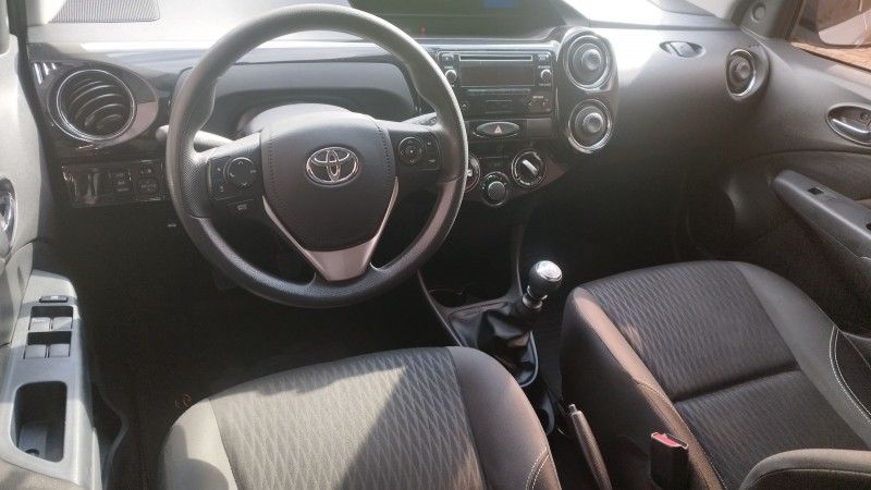 Toyota ETIOS X PLUS 1.5 2019 GRASSI VEÍCULOS LAJEADO / Carros no Vale