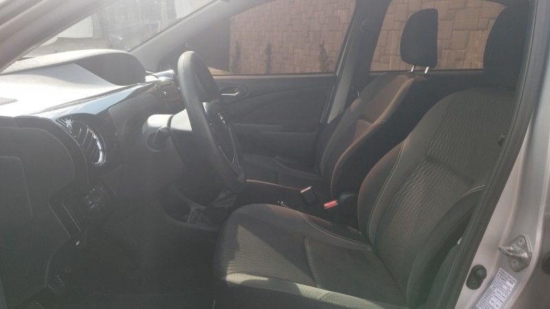 Toyota ETIOS X PLUS 1.5 2019 GRASSI VEÍCULOS LAJEADO / Carros no Vale