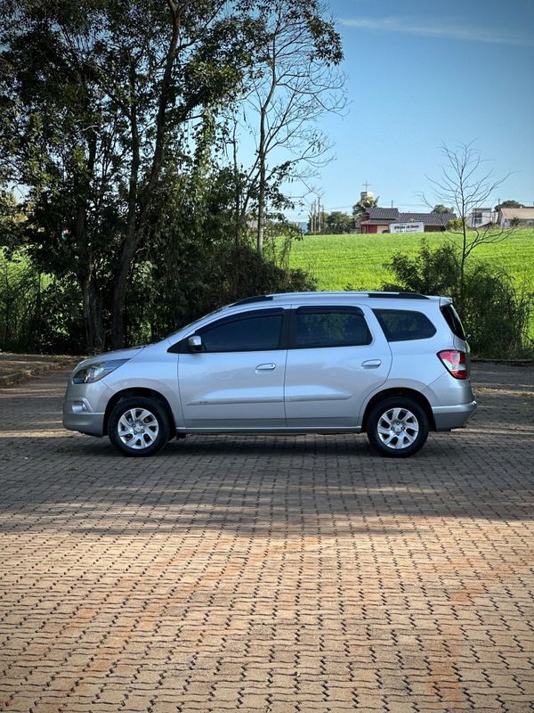 Chevrolet SPIN LTZ 1.8 2016 NEUMANN VEÍCULOS ARROIO DO MEIO / Carros no Vale Chevrolet SPIN LTZ 1.8 2016 NEUMANN VEÍCULOS ARROIO DO MEIO / Carros no Vale