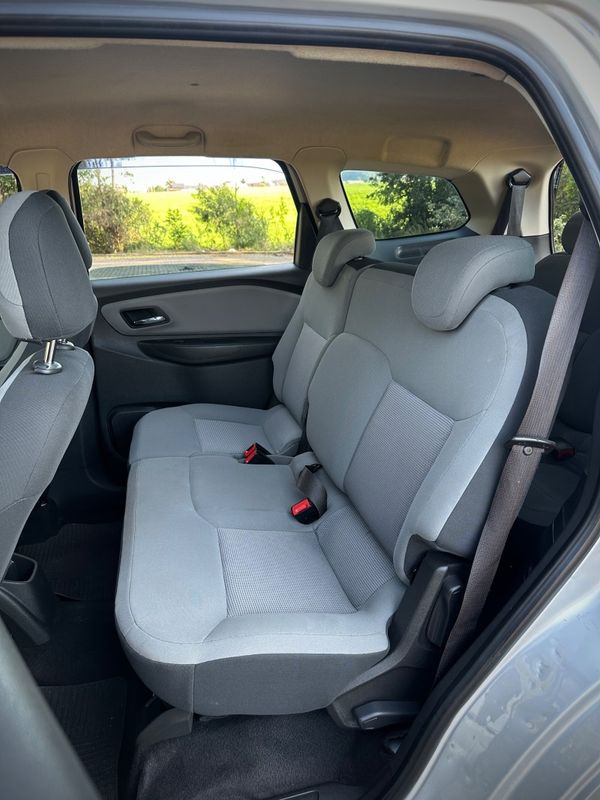Chevrolet SPIN LTZ 1.8 2016 NEUMANN VEÍCULOS ARROIO DO MEIO / Carros no Vale Chevrolet SPIN LTZ 1.8 2016 NEUMANN VEÍCULOS ARROIO DO MEIO / Carros no Vale