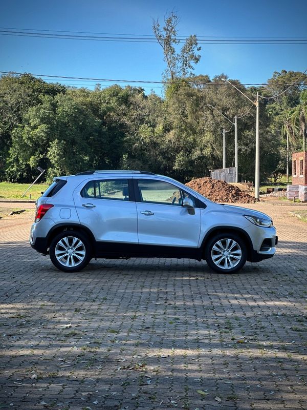 Chevrolet TRACKER PREMIER 1.4 TURBO 2018 NEUMANN VEÍCULOS ARROIO DO MEIO / Carros no Vale