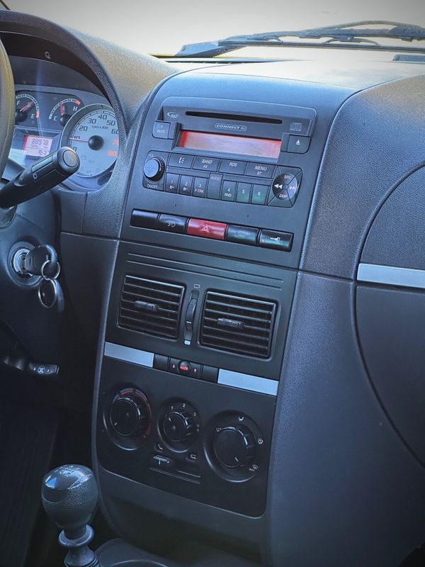 Fiat IDEA ELX 1.4 2009 NEUMANN VEÍCULOS ARROIO DO MEIO / Carros no Vale Fiat IDEA ELX 1.4 2009 NEUMANN VEÍCULOS ARROIO DO MEIO / Carros no Vale