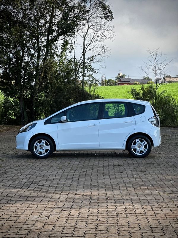 Honda FIT CX 1.4 2014 NEUMANN VEÍCULOS ARROIO DO MEIO / Carros no Vale