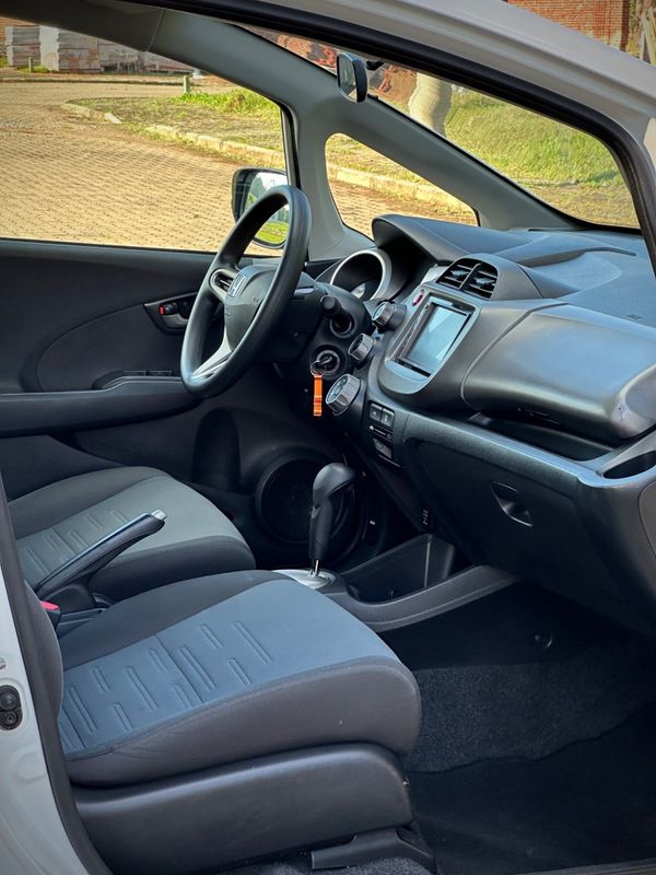 Honda FIT CX 1.4 2014 NEUMANN VEÍCULOS ARROIO DO MEIO / Carros no Vale