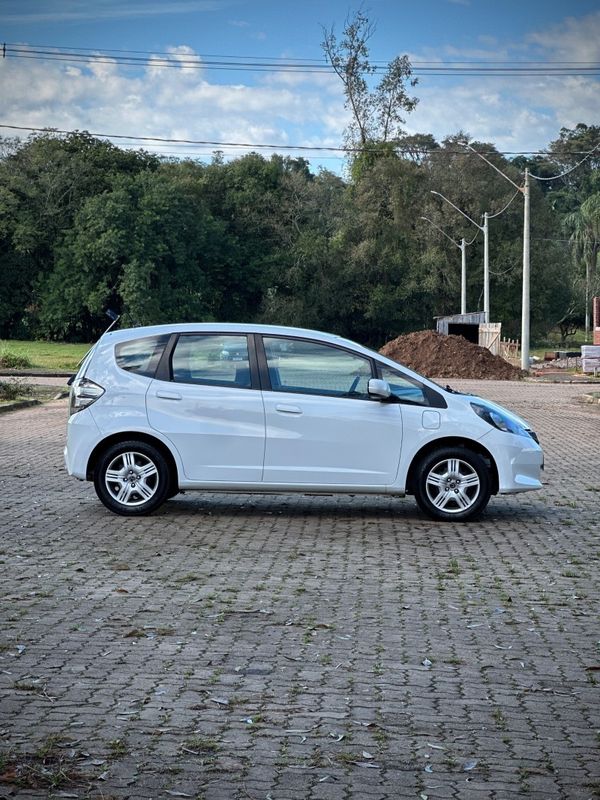 Honda FIT CX 1.4 2014 NEUMANN VEÍCULOS ARROIO DO MEIO / Carros no Vale