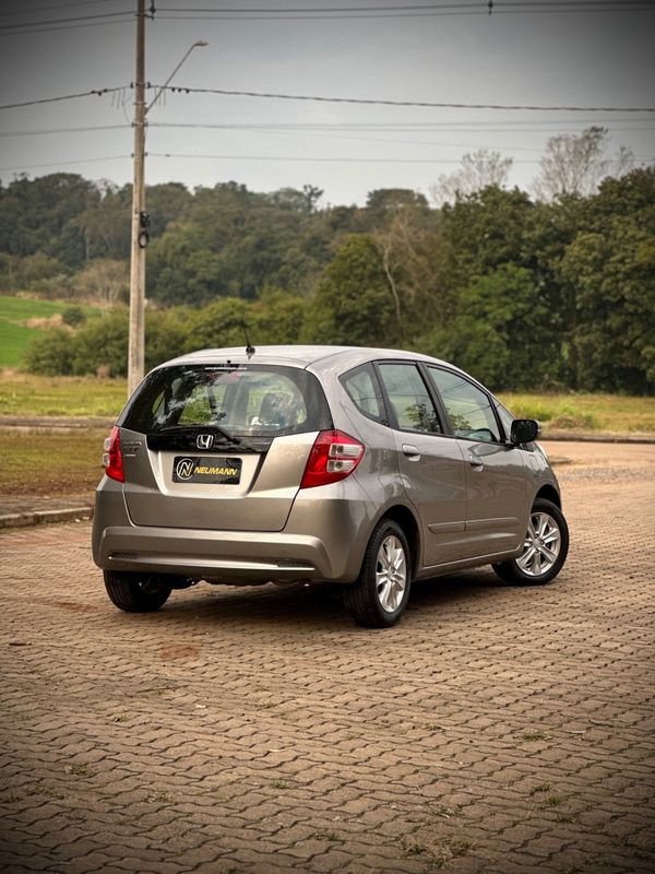 Honda FIT LX 1.4 2013 NEUMANN VEÍCULOS ARROIO DO MEIO / Carros no Vale