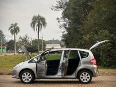 Honda FIT LX 1.4 2013 NEUMANN VEÍCULOS ARROIO DO MEIO / Carros no Vale