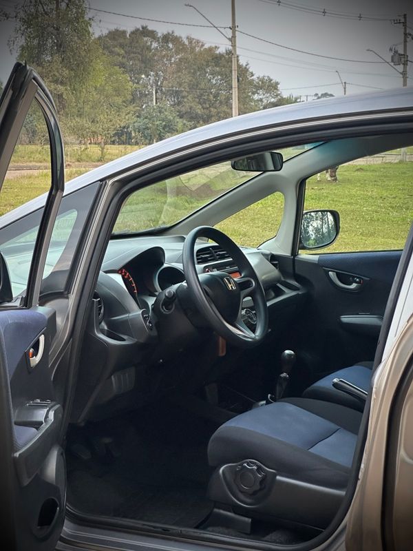 Honda FIT LX 1.4 2013 NEUMANN VEÍCULOS ARROIO DO MEIO / Carros no Vale