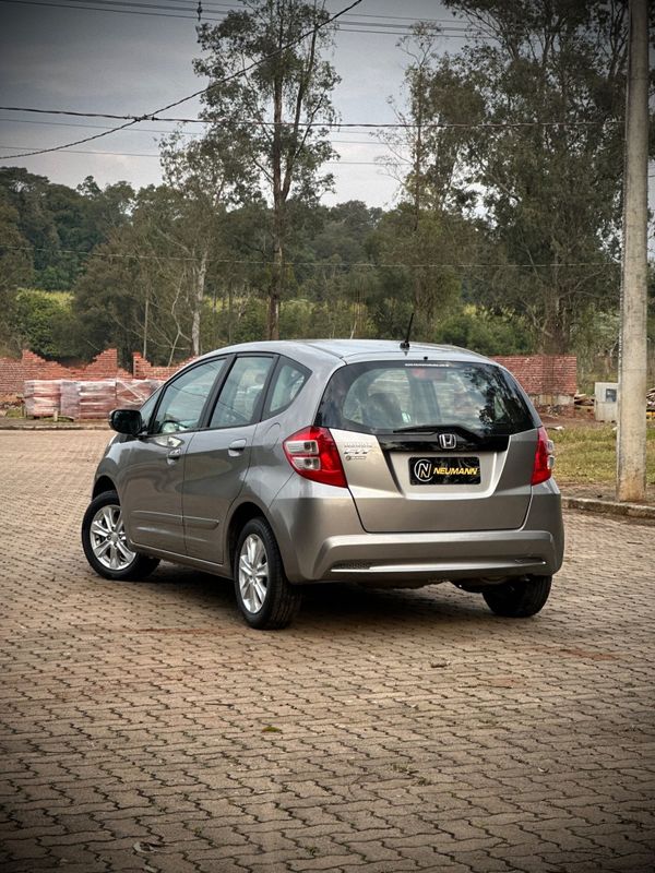 Honda FIT LX 1.4 2013 NEUMANN VEÍCULOS ARROIO DO MEIO / Carros no Vale