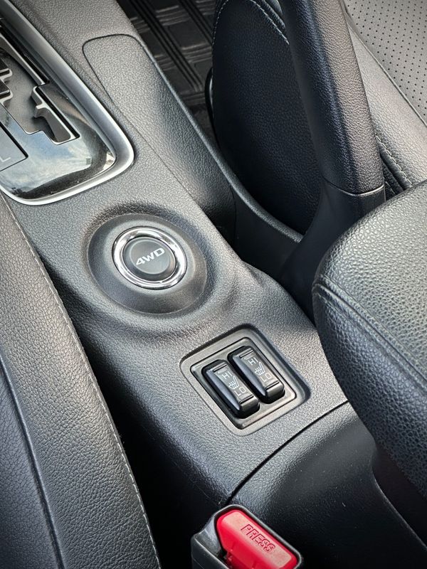 Mitsubishi OUTLANDER 3.0 V6 2015 NEUMANN VEÍCULOS ARROIO DO MEIO / Carros no Vale