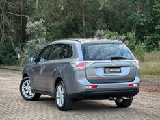 Mitsubishi OUTLANDER 3.0 V6 2015 NEUMANN VEÍCULOS ARROIO DO MEIO / Carros no Vale