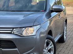Mitsubishi OUTLANDER 3.0 V6 2015 NEUMANN VEÍCULOS ARROIO DO MEIO / Carros no Vale