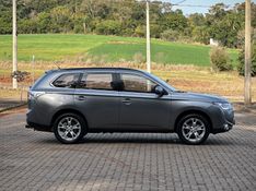 Mitsubishi OUTLANDER 3.0 V6 2015 NEUMANN VEÍCULOS ARROIO DO MEIO / Carros no Vale