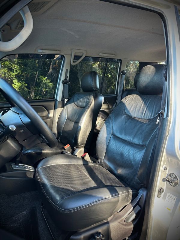Mitsubishi PAJERO TR4 2.0 2010 NEUMANN VEÍCULOS ARROIO DO MEIO / Carros no Vale