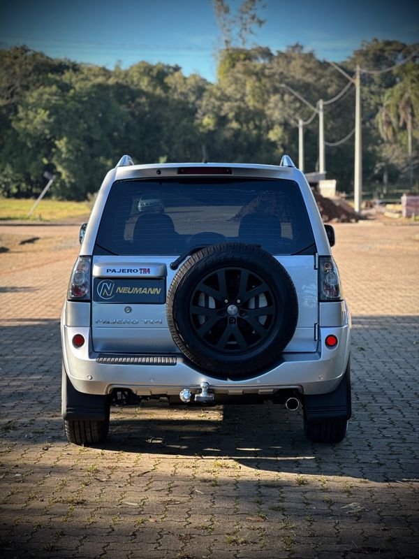Mitsubishi PAJERO TR4 2.0 2010 NEUMANN VEÍCULOS ARROIO DO MEIO / Carros no Vale