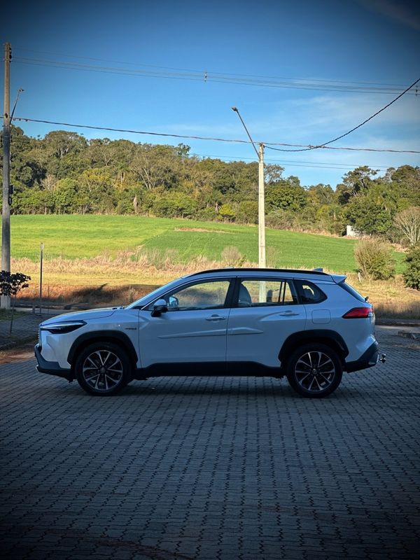 Toyota COROLLA CROSS XRX HÍBRIDO 2023 NEUMANN VEÍCULOS ARROIO DO MEIO / Carros no Vale Toyota COROLLA CROSS XRX HÍBRIDO 2023 NEUMANN VEÍCULOS ARROIO DO MEIO / Carros no Vale