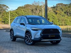Toyota COROLLA CROSS XRX HÍBRIDO 2023 NEUMANN VEÍCULOS ARROIO DO MEIO / Carros no Vale