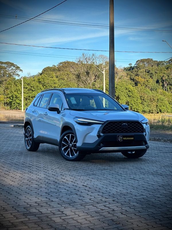 Toyota COROLLA CROSS XRX HÍBRIDO 2023 NEUMANN VEÍCULOS ARROIO DO MEIO / Carros no Vale Toyota COROLLA CROSS XRX HÍBRIDO 2023 NEUMANN VEÍCULOS ARROIO DO MEIO / Carros no Vale