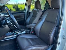 Toyota HILUX SW4 SRX 2.8 2017 NEUMANN VEÍCULOS ARROIO DO MEIO / Carros no Vale