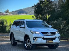 Toyota HILUX SW4 SRX 2.8 2017 NEUMANN VEÍCULOS ARROIO DO MEIO / Carros no Vale