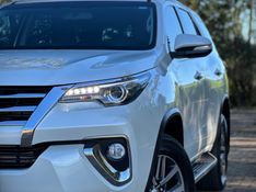 Toyota HILUX SW4 SRX 2.8 2017 NEUMANN VEÍCULOS ARROIO DO MEIO / Carros no Vale