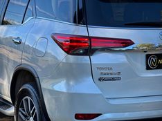 Toyota HILUX SW4 SRX 2.8 2017 NEUMANN VEÍCULOS ARROIO DO MEIO / Carros no Vale