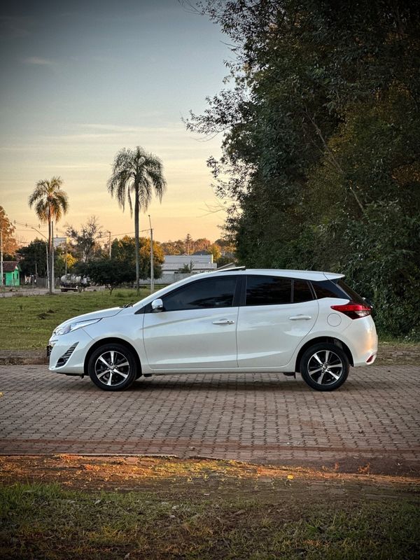 Toyota YARIS XLS CONNECT 1.5 2020 NEUMANN VEÍCULOS ARROIO DO MEIO / Carros no Vale Toyota YARIS XLS CONNECT 1.5 2020 NEUMANN VEÍCULOS ARROIO DO MEIO / Carros no Vale