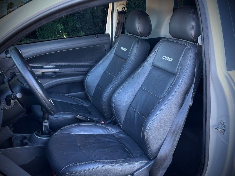 Volkswagen SAVEIRO CROSS 1.6 2013 NEUMANN VEÍCULOS ARROIO DO MEIO / Carros no Vale Volkswagen SAVEIRO CROSS 1.6 2013 NEUMANN VEÍCULOS ARROIO DO MEIO / Carros no Vale
