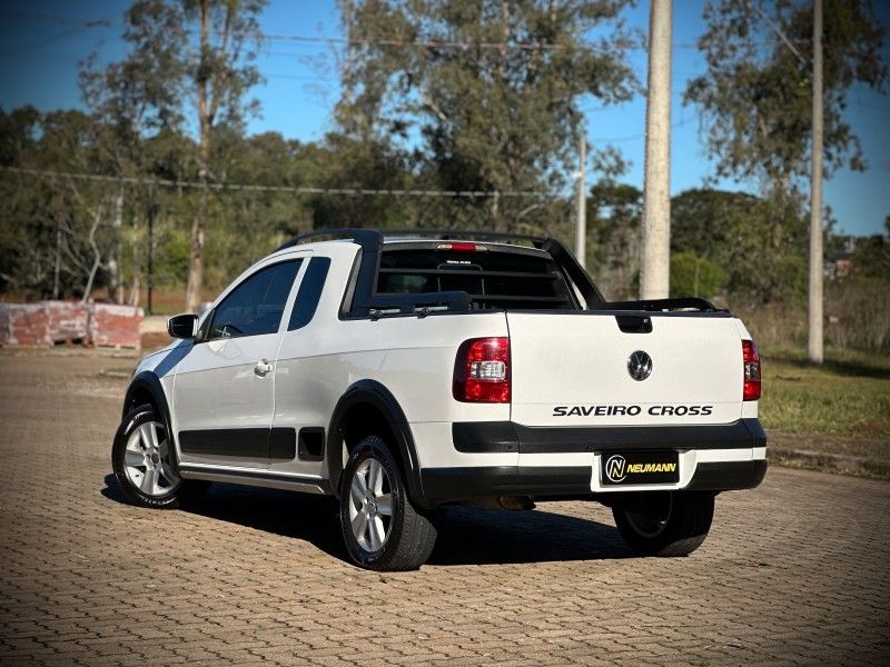 Volkswagen SAVEIRO CROSS 1.6 2013 NEUMANN VEÍCULOS ARROIO DO MEIO / Carros no Vale Volkswagen SAVEIRO CROSS 1.6 2013 NEUMANN VEÍCULOS ARROIO DO MEIO / Carros no Vale