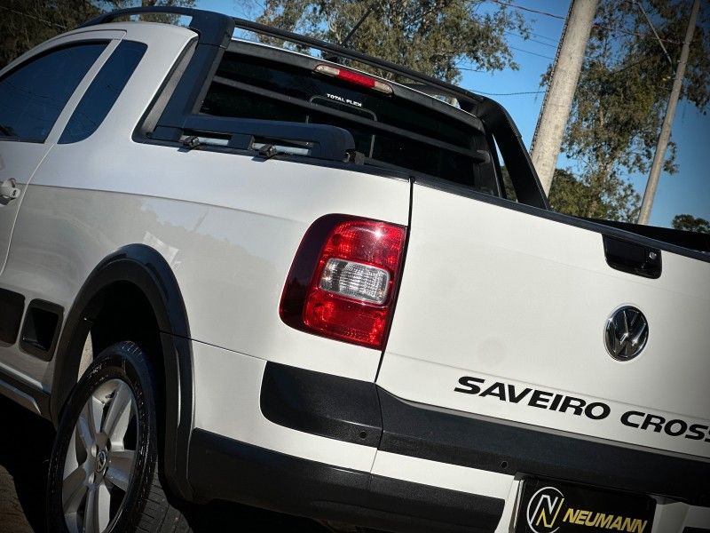 Volkswagen SAVEIRO CROSS 1.6 2013 NEUMANN VEÍCULOS ARROIO DO MEIO / Carros no Vale Volkswagen SAVEIRO CROSS 1.6 2013 NEUMANN VEÍCULOS ARROIO DO MEIO / Carros no Vale