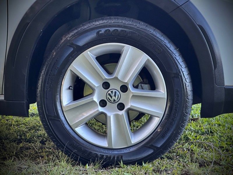 Volkswagen SAVEIRO CROSS 1.6 2013 NEUMANN VEÍCULOS ARROIO DO MEIO / Carros no Vale Volkswagen SAVEIRO CROSS 1.6 2013 NEUMANN VEÍCULOS ARROIO DO MEIO / Carros no Vale
