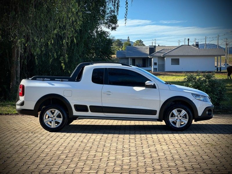 Volkswagen SAVEIRO CROSS 1.6 2013 NEUMANN VEÍCULOS ARROIO DO MEIO / Carros no Vale Volkswagen SAVEIRO CROSS 1.6 2013 NEUMANN VEÍCULOS ARROIO DO MEIO / Carros no Vale
