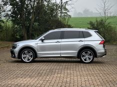 Volkswagen TIGUAN ALLSPACE R-LINE 350 2.0 TSI 2020 NEUMANN VEÍCULOS ARROIO DO MEIO / Carros no Vale