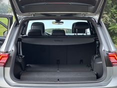 Volkswagen TIGUAN ALLSPACE R-LINE 350 2.0 TSI 2020 NEUMANN VEÍCULOS ARROIO DO MEIO / Carros no Vale