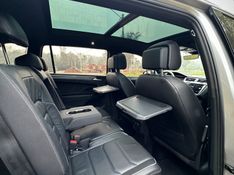 Volkswagen TIGUAN ALLSPACE R-LINE 350 2.0 TSI 2020 NEUMANN VEÍCULOS ARROIO DO MEIO / Carros no Vale