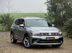 Volkswagen TIGUAN ALLSPACE R-LINE 350 2.0 TSI 2020 NEUMANN VEÍCULOS ARROIO DO MEIO / Carros no Vale