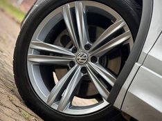 Volkswagen TIGUAN ALLSPACE R-LINE 350 2.0 TSI 2020 NEUMANN VEÍCULOS ARROIO DO MEIO / Carros no Vale